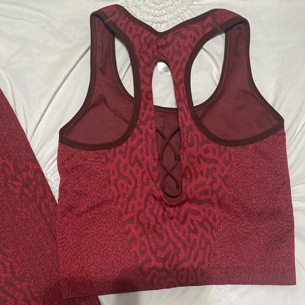 Gymshark Burgundy/Maroon Patterned Sports Bra & Leggings Set